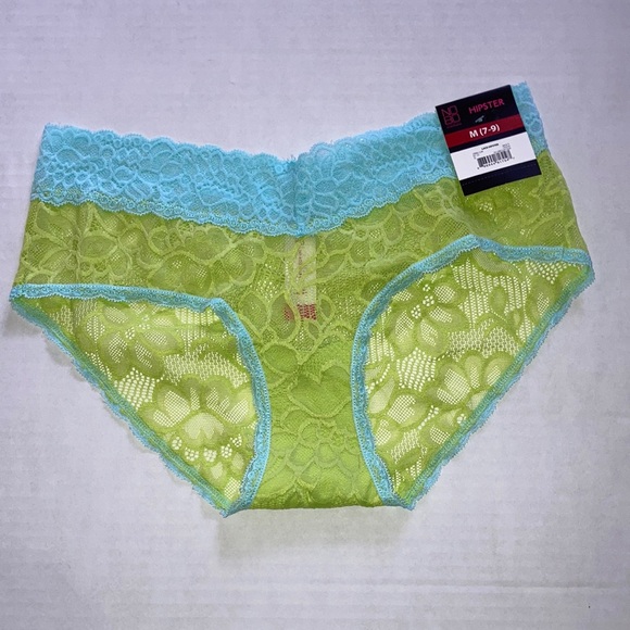 NWT size medium 7 9 Hipster lace panties underwear FREE panty with purchase - Picture 1 of 2